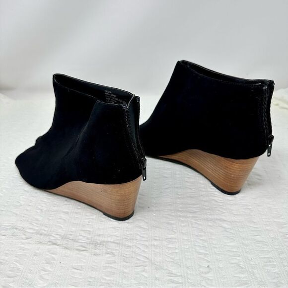 Torrid Wedge Booties- Size 11.5W - Picture 10 of 12